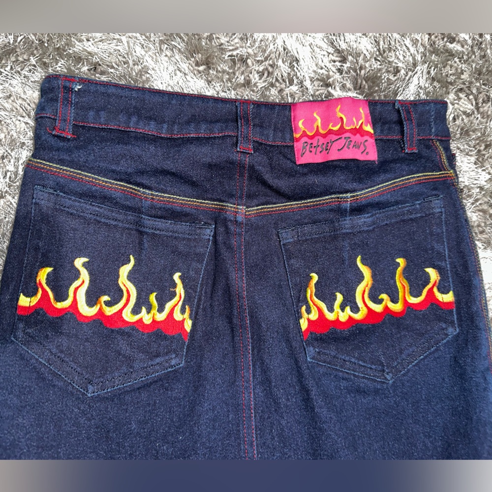 Betsey Johnson VINTAGE flames long denim skirt. Women’s size small 🔥🔥